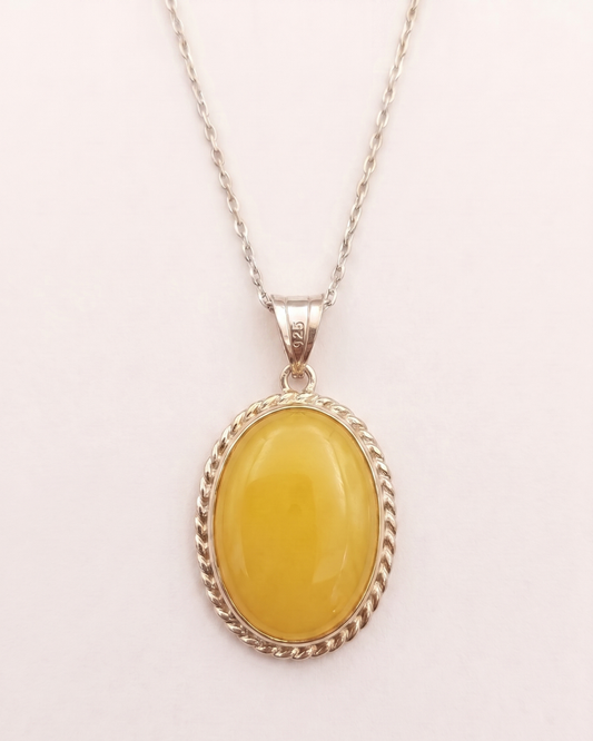 NaturAmber Baltık Kehribar Kolye — Oval Kesim · Rodyum Kaplama Gümüş
