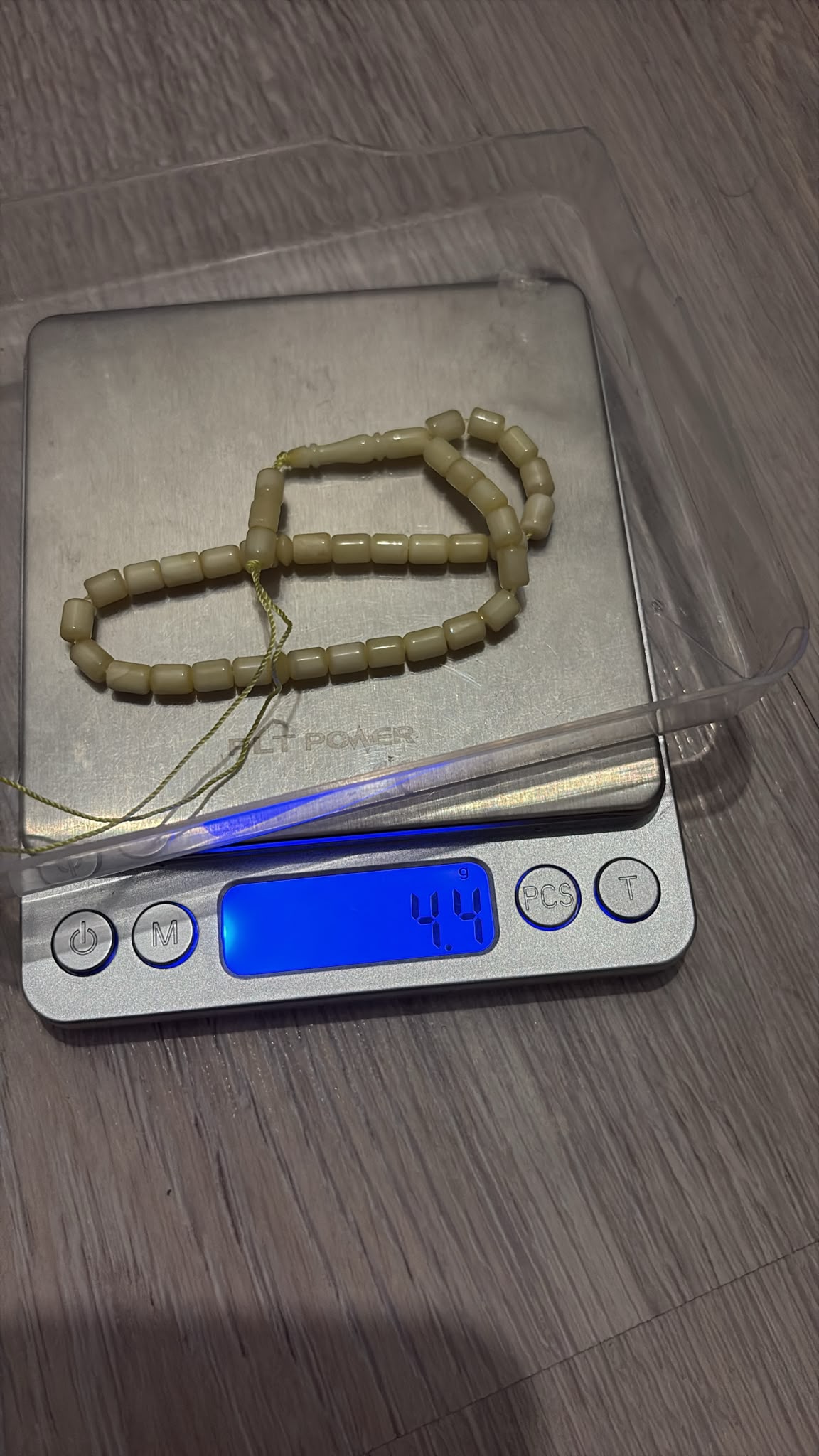Sütlü Kehribar Tesbih — 7×4 mm Fıçı Kesim · 33 Tane