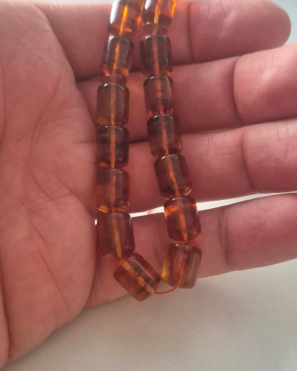 Açık Kahve Sıkma Kehribar Tesbih 11,5x8,5 mm Fıçı Kesim 33 Tane