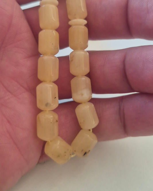 NaturAmber Baltık Sütlü Kehribar Tesbih — 11×8 mm Fıçı Kesim · 33 Tane