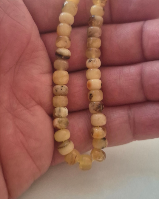 Damarlı Sütlü Kehribar Tesbih — 4.8×6.5 mm hımbıl kesim, 99 tane · Doğal Baltık damla kehribarı — ek görünüm
