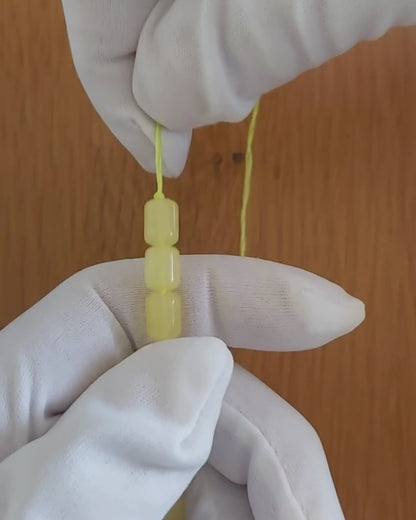 Beyaz Sütlü Kaya Damla Kehribar Tesbih — 9,5×7 mm Fıçı Kesim · 33 Tane - Baltık kehribarı