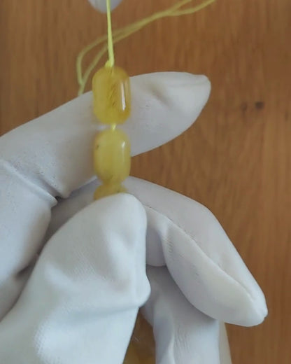 Beyaz Sütlü Damla Kehribar Tesbih — 13,5×9 mm Fıçı Kesim · 33 Tane - Rusya kehribarı