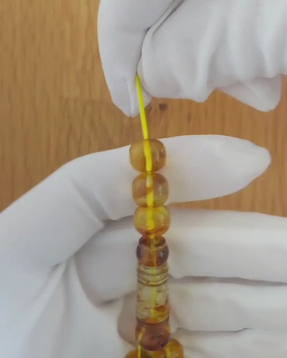 Fosilli Kehribar Tesbih — 9×10.5 mm Hımbıl Kesim · 33 Tane