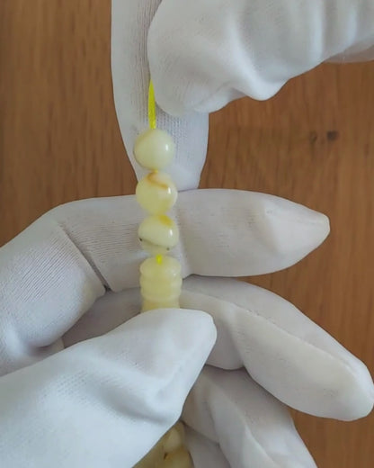 Beyaz Sütlü Damla Kehribar Tesbih — 8,4 mm Küre Kesim · 33 Tane - Polonya kehribarı