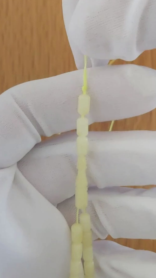 Beyaz Sütlü Kaya Damla Kehribar Tesbih — 7×4 mm Fıçı Kesim · 33 Tane - Baltık kehribarı