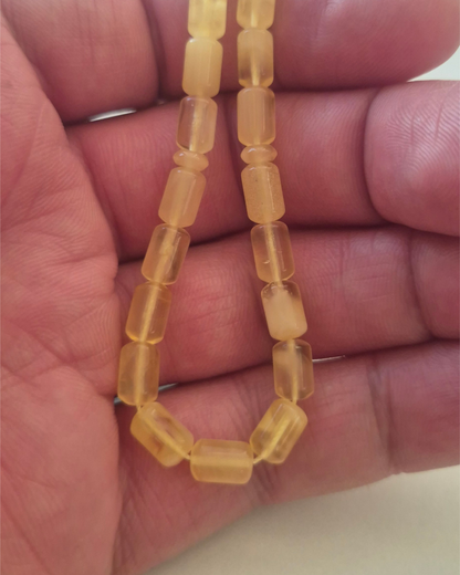 Sütlü Kehribar Tesbih — 10×6 mm zeytin kesim, 33 tane · Doğal Baltık damla kehribarı — ek görünüm